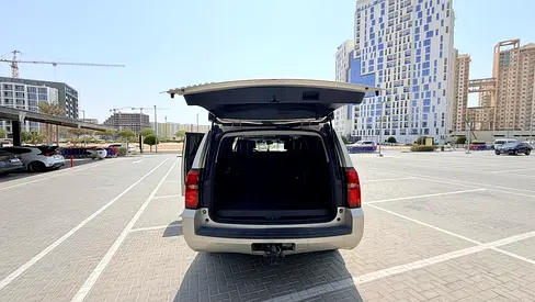 2017 Chevrolet SUBURBAN 照片 3