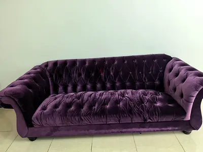 Luxurious Deep Purple Velvet Tufted Chesterfield sofa