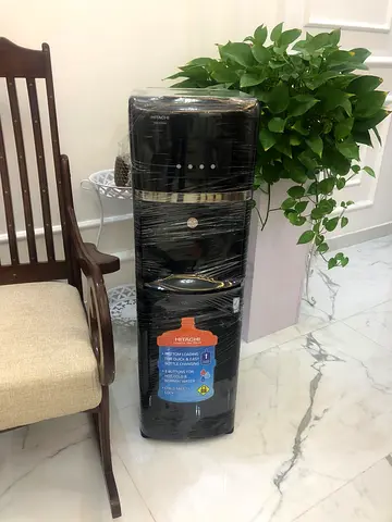 Bottom load water dispenser