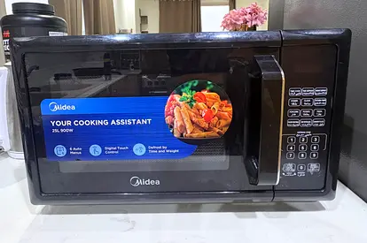 Midea 25L 900W Microwave Oven - Good Working Condition