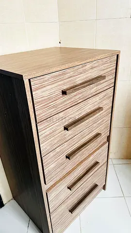Chest of Drawers / Tallboy - 5 Drawers, Wood Finish