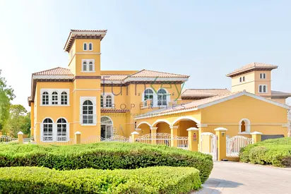 6Bed + Study,Huge Garden with Pool,well maintained