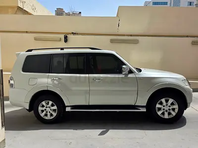 Mitsubishi Pajero GLS 2016 | GCC Specs | Well Maintained Single handed used