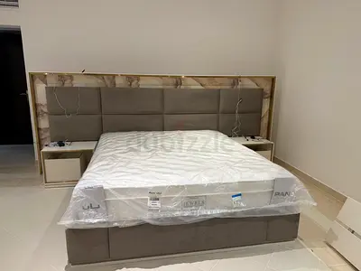 Full bedroom Set: King-size upholstered bed with built-in headboard and side tables