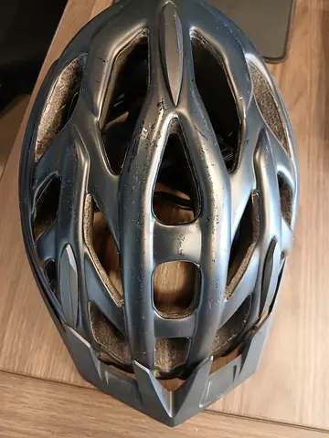 Bicycle helmet