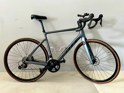 Bike Bicycle Scott Addict 40 Full Carbon Road L/56 Disc Brake Shimano Ultegra Pedals + Upgraded Seat