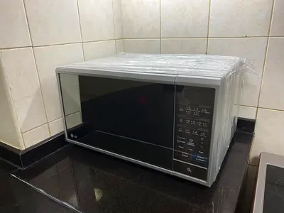 LG Countertop Microwave - Good Working Condition