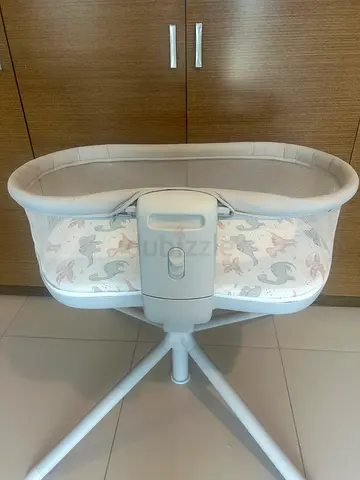 HALO swivel sleeper bassinet — bedside co-sleeper in good condition