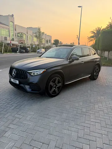 Mercedes-Benz GLC 300 amg KIt( MATT black )