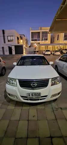 2010 Nissan SUNNY 照片 2