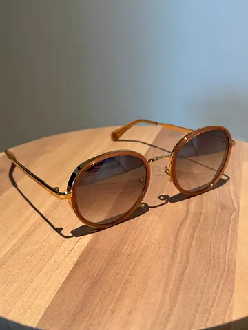 Sunglass