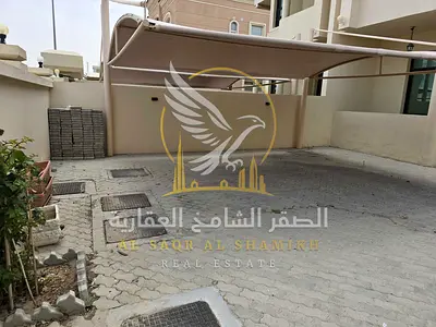 أجمل فيلا في منطقة الفلج مع حوش كبير وباركن داخلي وغرفة خادمة ماستر ومجلس وصالون بموقع مميز وسعر حصري