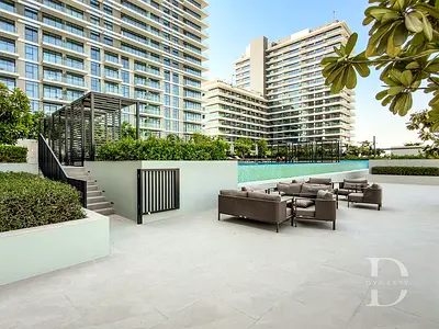 UPGRADED | GOLF VIEW | HIGH FLOOR