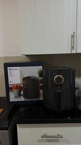 Electrolux Air Fryer, Kenwood Blender & Prestige Knife Set