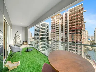2BR | 2 Bath | Upgraded-Mid Floor | Furnished