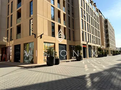 Tranquil Greenery | Walk to Retail | Spacious Apt
