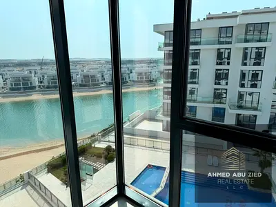 Master bedroom, living room, bathroom, high-end finishes, built-in wardrobes, gym, swimming pool, garden, beach, private parking, central air conditio