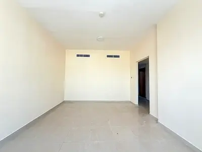 ميجا مول | شقة مريحة غرفتين وصالة بسعر 35 ألف | مبنى عائلي | موقع مميز 📍 | جاهزة للسكن