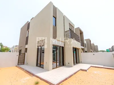 4BR Townhouse for Rent | La Violeta