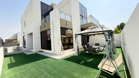 Spacious Corner Unit | Big Garden | Book Today