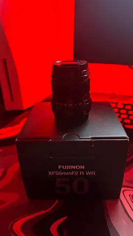 Fujinon XF50mm f2 R WR - with BOX