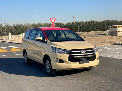 تويوتا اينوفا - ⁦2022⁩ - محرك بترول - مواصفات خليجية - 7 مقاعد