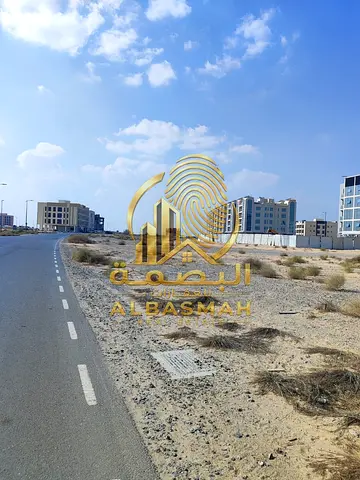 للبيع أرض تجارية مميزة في تجارية مويلح – الشارقة