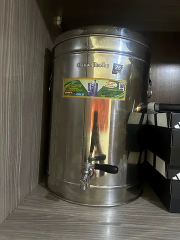 Stainless Steel 25L Water/Tea Dispenser with Tap - Good Condition