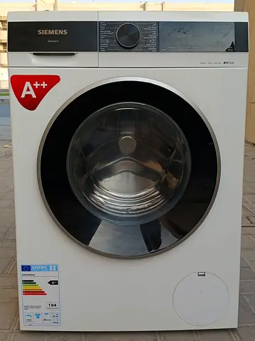 Siemens brand 10kg washing machine white color condition is working properly.