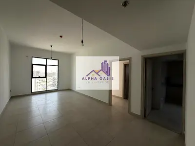 FREEHOLD/ VACANT/865 SQ FT/ CLOSE KITCHEN