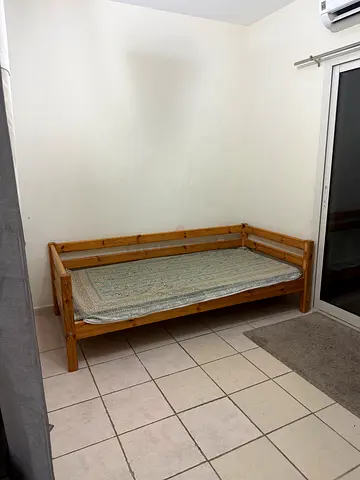Single wooden daybed frame with mattress