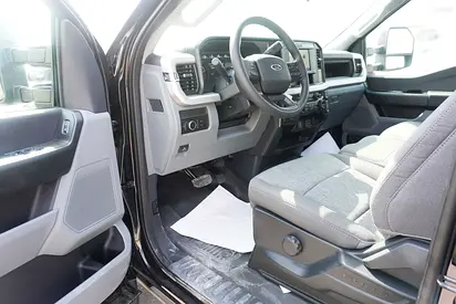 صورة 10 لـ 2026 FORD F-550