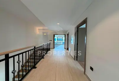 ف villa 4BR | حديقة خاصة | جاهز للإيجار