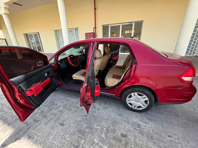 2010 Nissan VERSA 照片 10