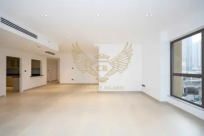 INVESTMENT DEAL | UPGRADED UNIT | HUGE LAYOUT