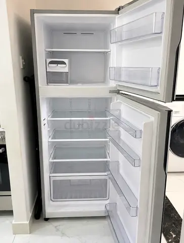 Used Top-Freezer Refrigerator - Clean and Functional, 2-Door