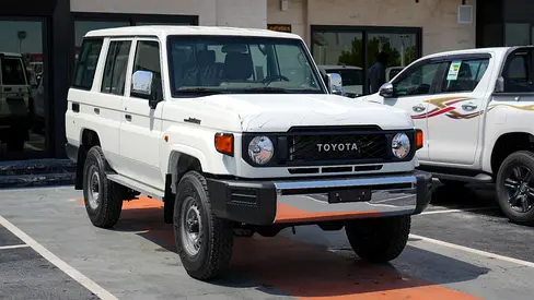 2026 LC76 4.0 AT BASIC OMANI