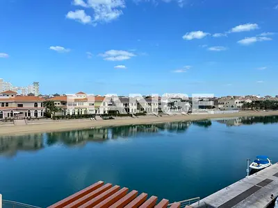 Luxury Apartment | Well-Maintained | Sea View