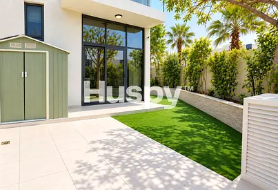 Unfurnished | Corner Plot | Single Row