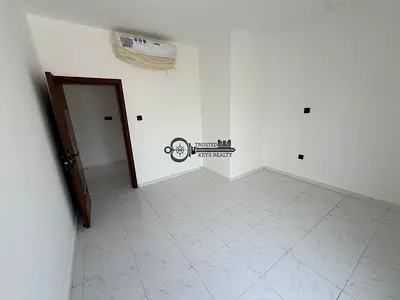 Like a Brand New 3 BEDROOM Villa 4,Bathroom with maid room and Majalis And Rent 80k 4,to 6 Cheque