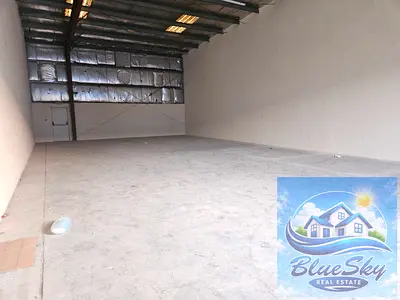 Warehose available industrial aera 18 sharjah 2300 sq.ft