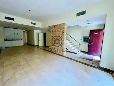 Spacious Layout | Unfurnished | Community View
