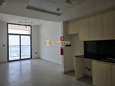 Modern 1-BR | Higher Floor | Well Maintained
