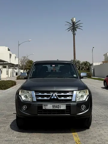 2012 Mitsubishi Pajero GLS GCC - Family Used - AED 16,000