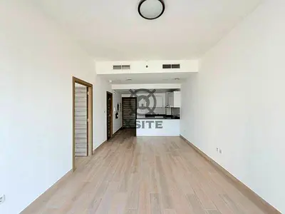 Modern 1 BR| Pool View|Ready to Move