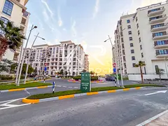 900 SQFT Corner Unit | Furnished | Ready Now