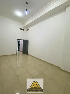 Master bedroom | Balcony | Central air conditioning | Separate living room | Central gas | Spacious 