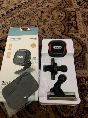 Magnetic 2-in-1 Car Phone Mount (Vent + Dashboard) - Like New