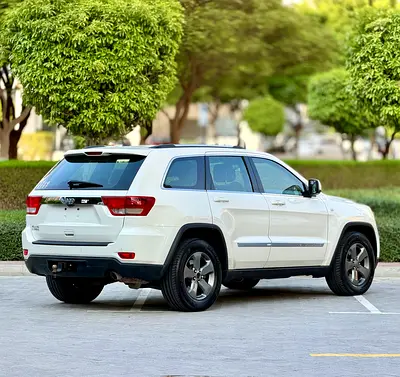 صورة 6 لـ 2011 JEEP GRAND CHEROKEE