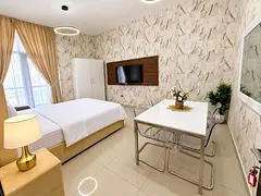 0% COMMISSION, Marina Luxury private room with balcony marina view, near tram and metro station